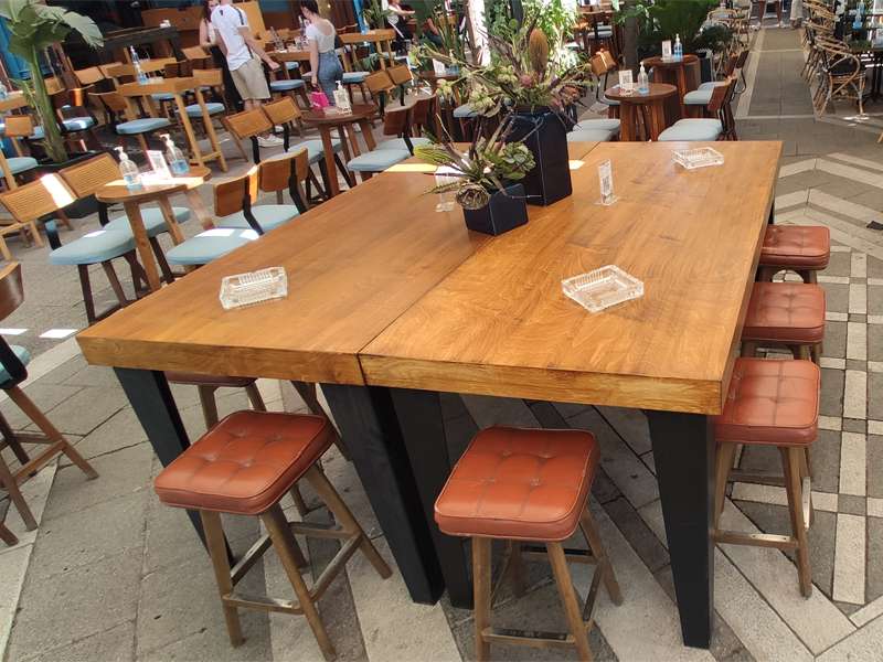 Cafe Bar