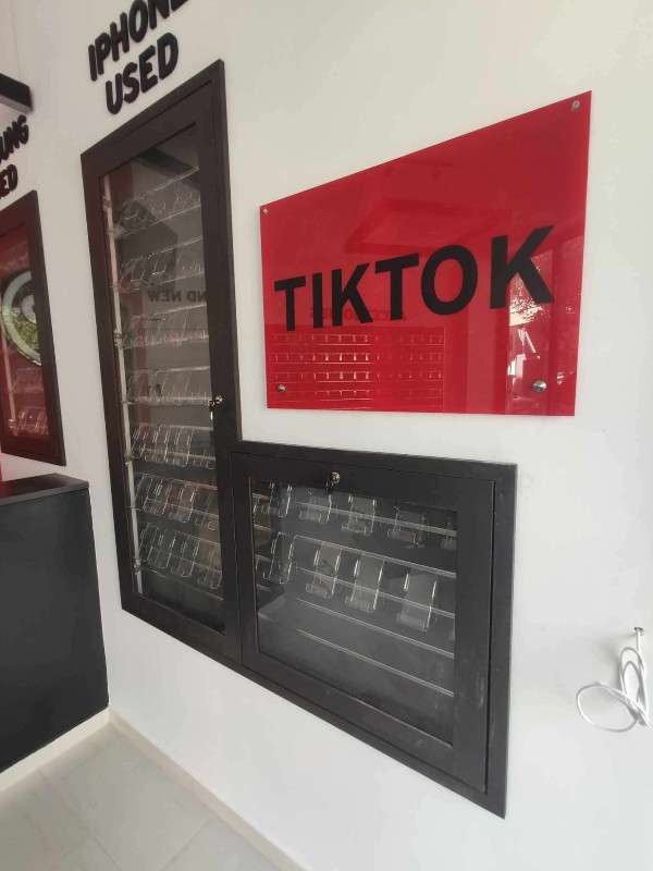 Κατάστημα Με Κινητά Τηλέφωνα