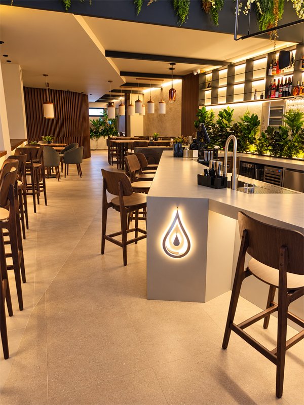 OLLAN Coctail Bar - Bistro