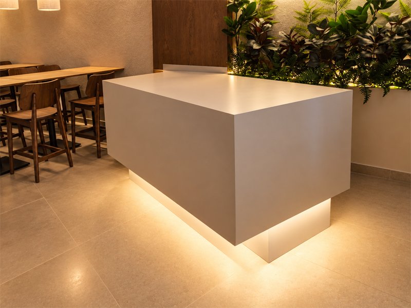 OLLAN Coctail Bar - Bistro