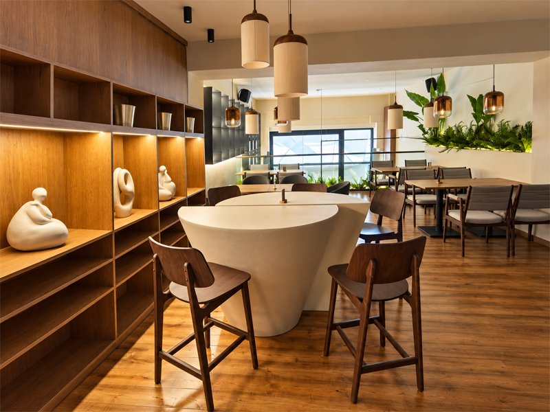 OLLAN Coctail Bar - Bistro